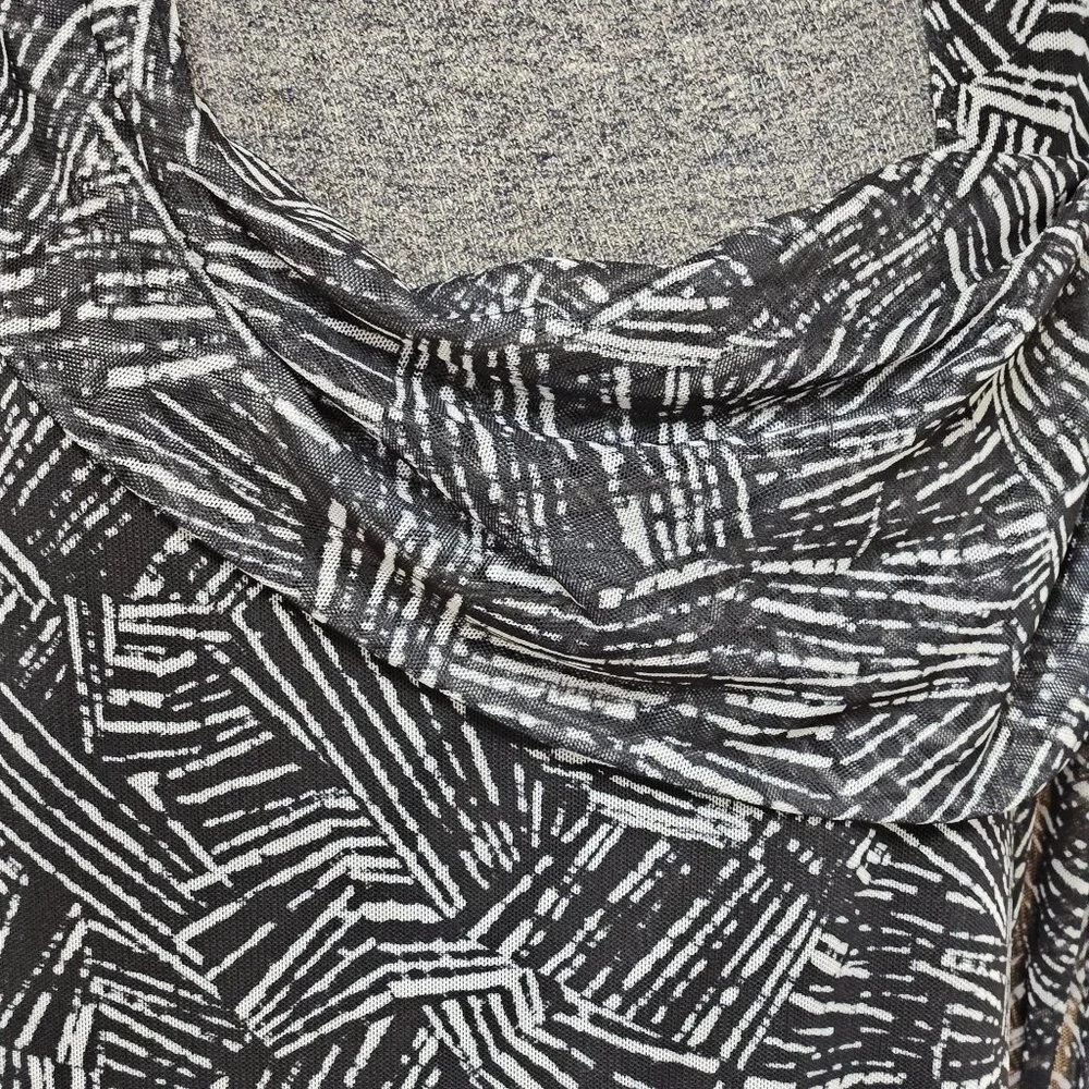 Ella Rafaella Blouse Womens Size 1X Black White Cowl Neck Top Abstract Print - Picture 8 of 8